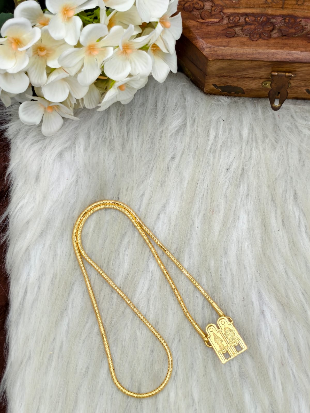 South Indian Traditional Impone Thali Mangalsutra – Gold Plated Sacred Wedding Chain
