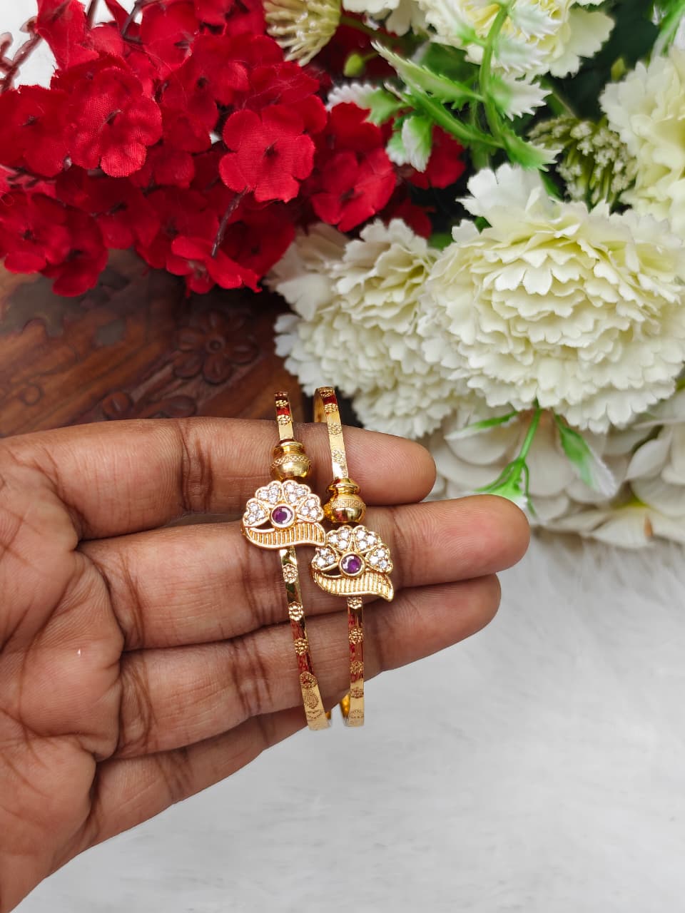 SB-13 Stylish Women’s 1 Gram Gold Plated Bangles – Party & Daily Wear