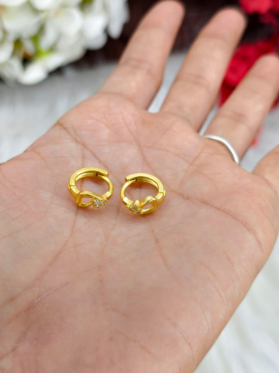 Women Stone Side Valaiyam – 1 Gram Gold Matte Finish