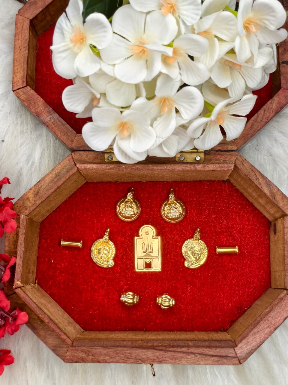 South Indian Traditional Impone Thali Mangalsutra – Gold Plated Sacred Wedding Chain