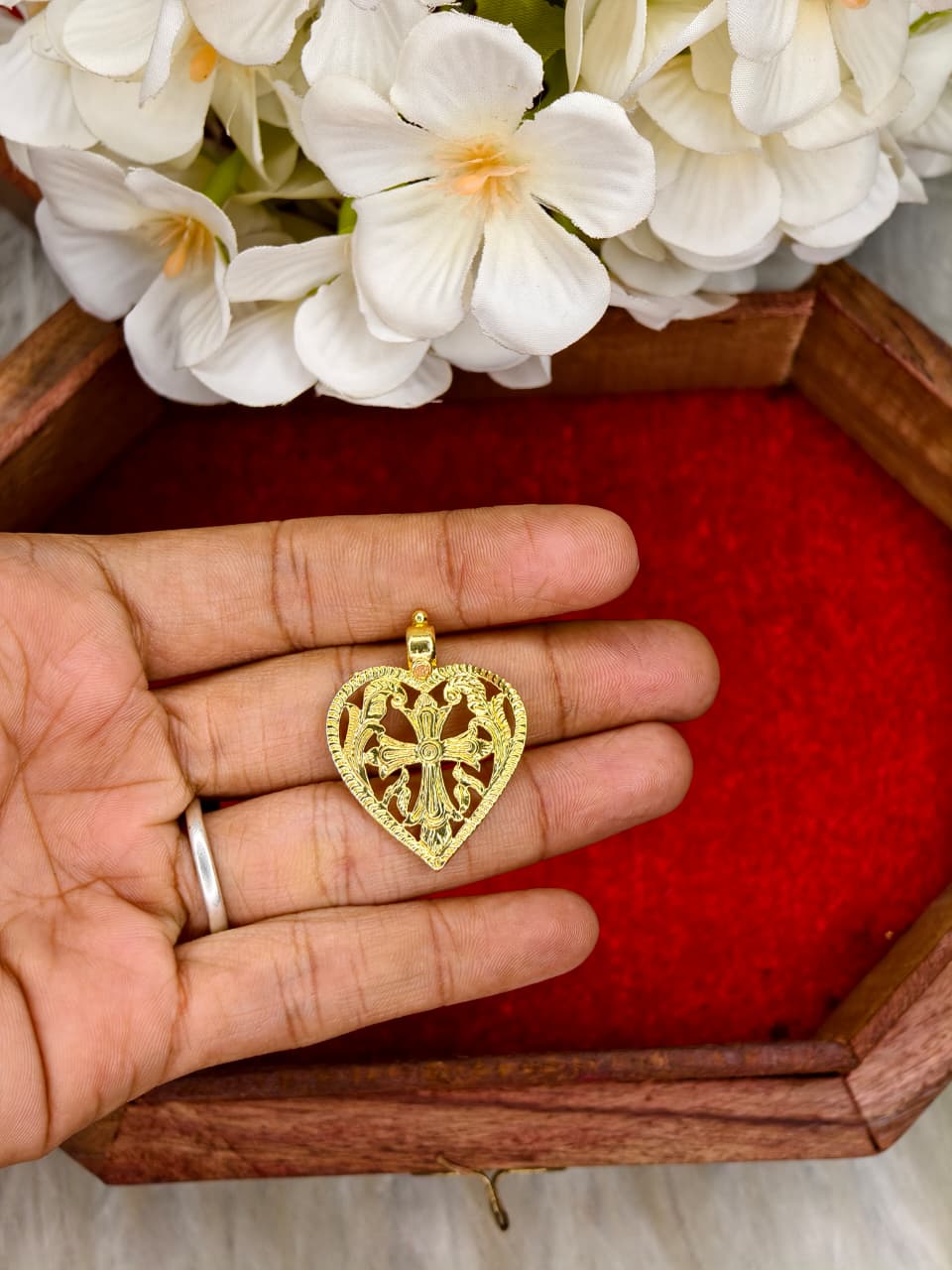 South Indian Traditional Impone Thali Mangalsutra – Gold Plated Sacred Wedding Chain1