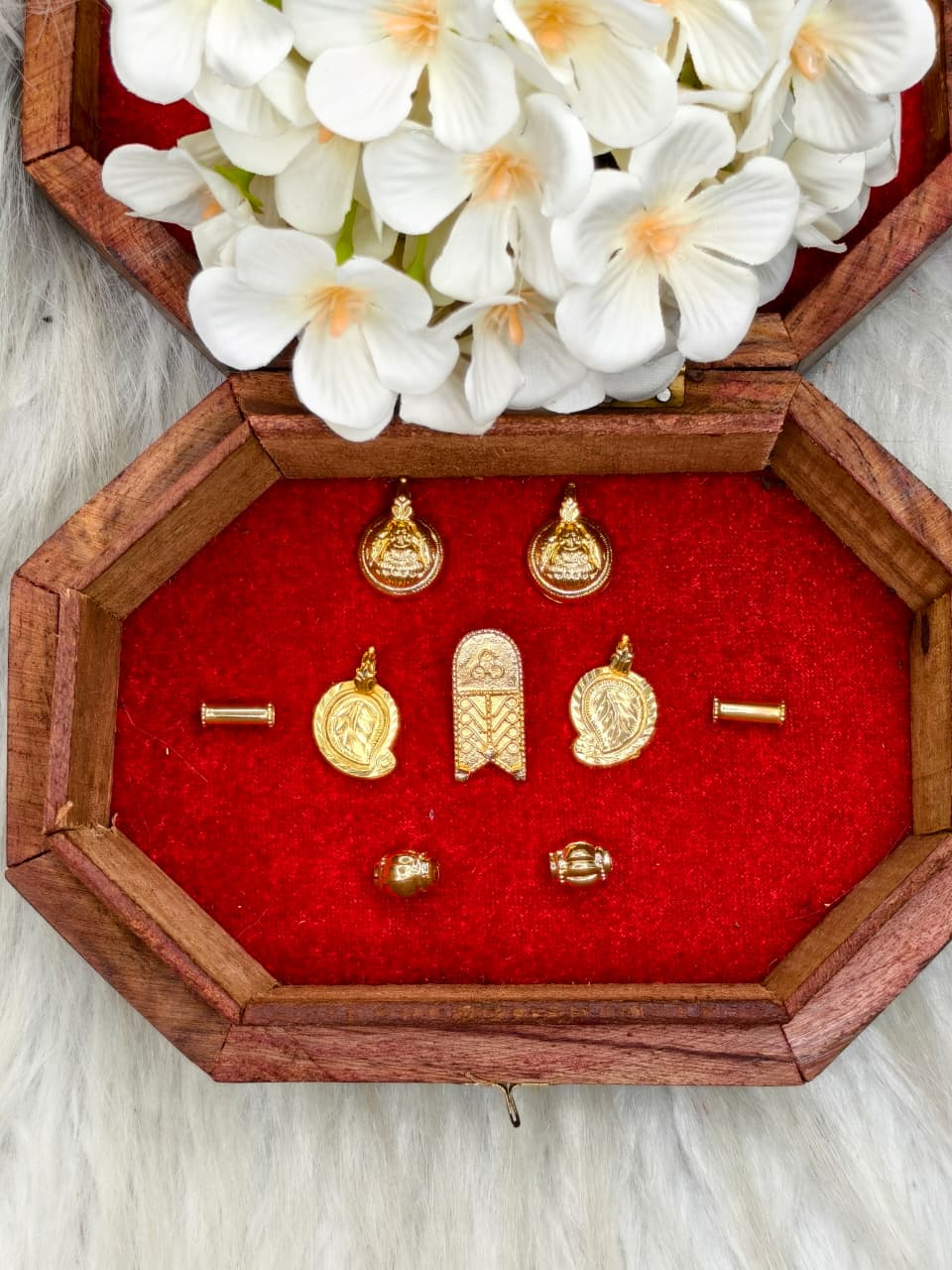 South Indian Traditional Impone Thali Mangalsutra – Gold Plated Sacred Wedding Chain