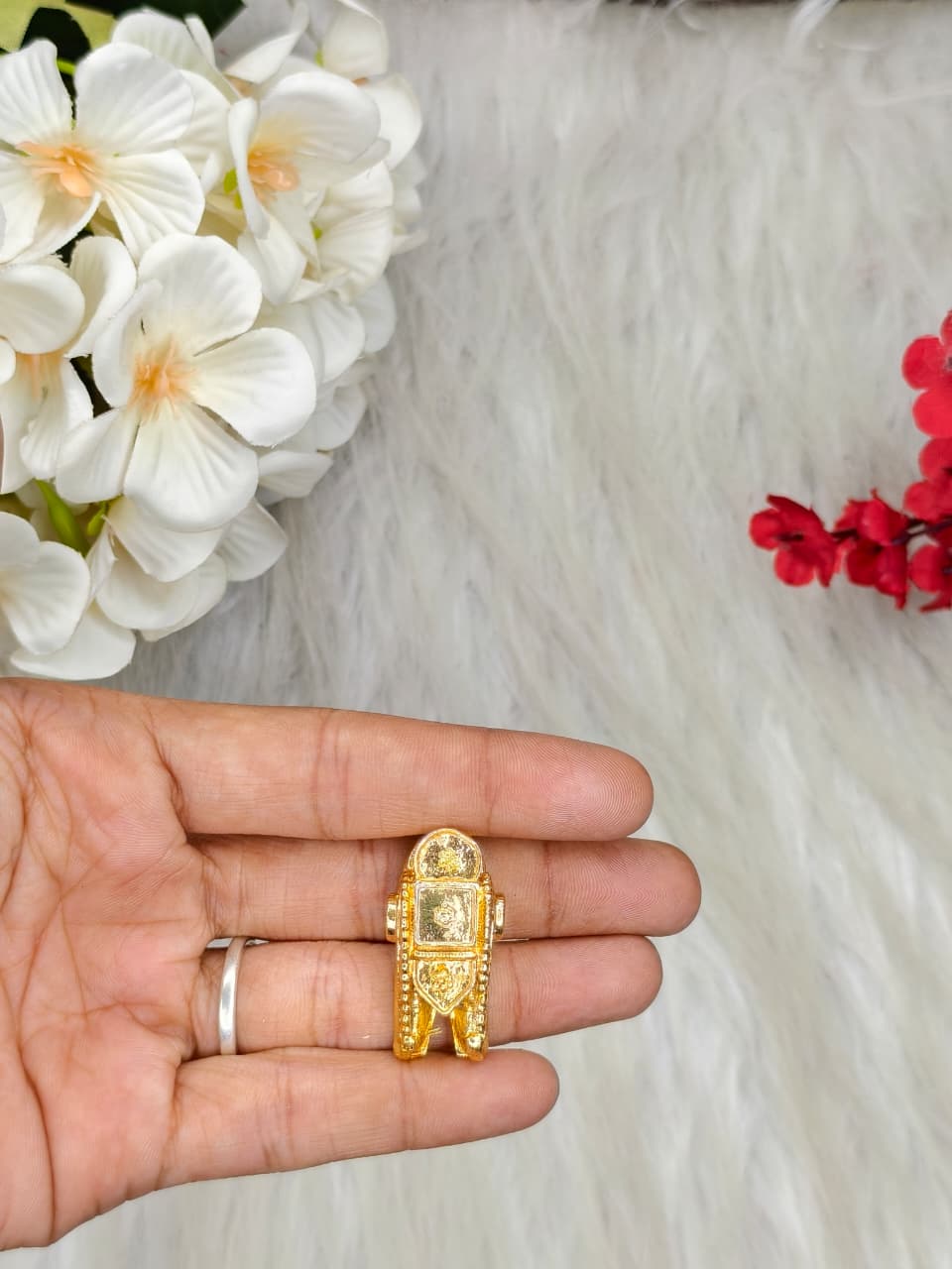 South Indian Traditional Impone Thali Mangalsutra – Gold Plated Sacred Wedding Chain1