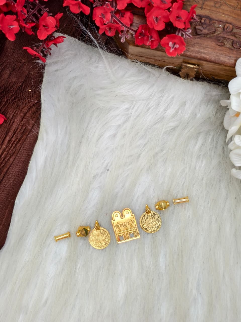 South Indian Traditional Impone Thali Mangalsutra – Gold Plated Sacred Wedding Chain