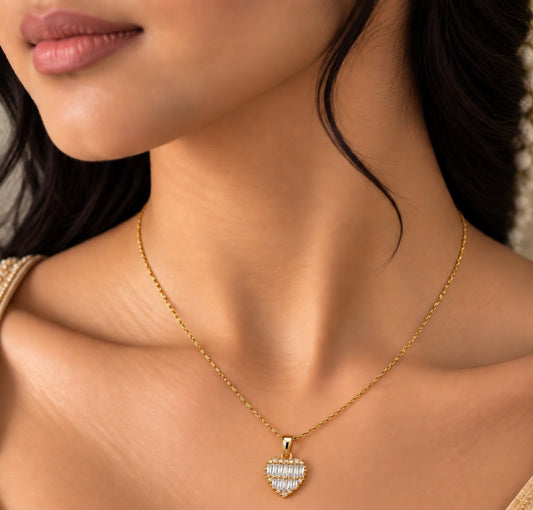 ✨ Elegant Square Pendant Chain