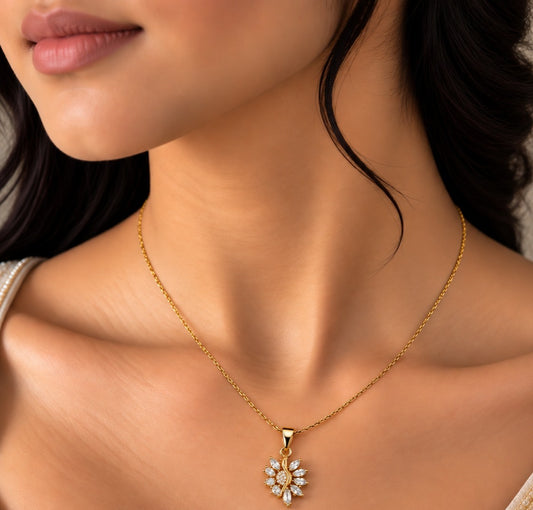 ✨ Elegant Square Pendant Chain