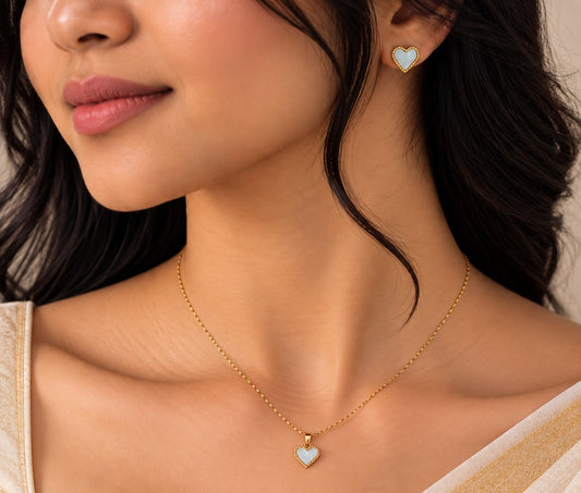✨ Elegant Square Pendant Chain