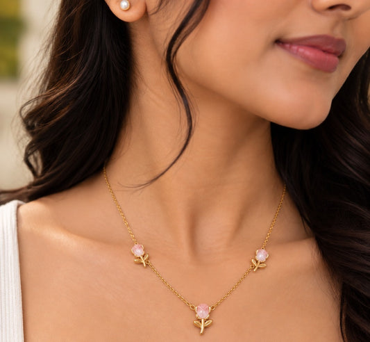 ✨ Elegant Square Pendant Chain