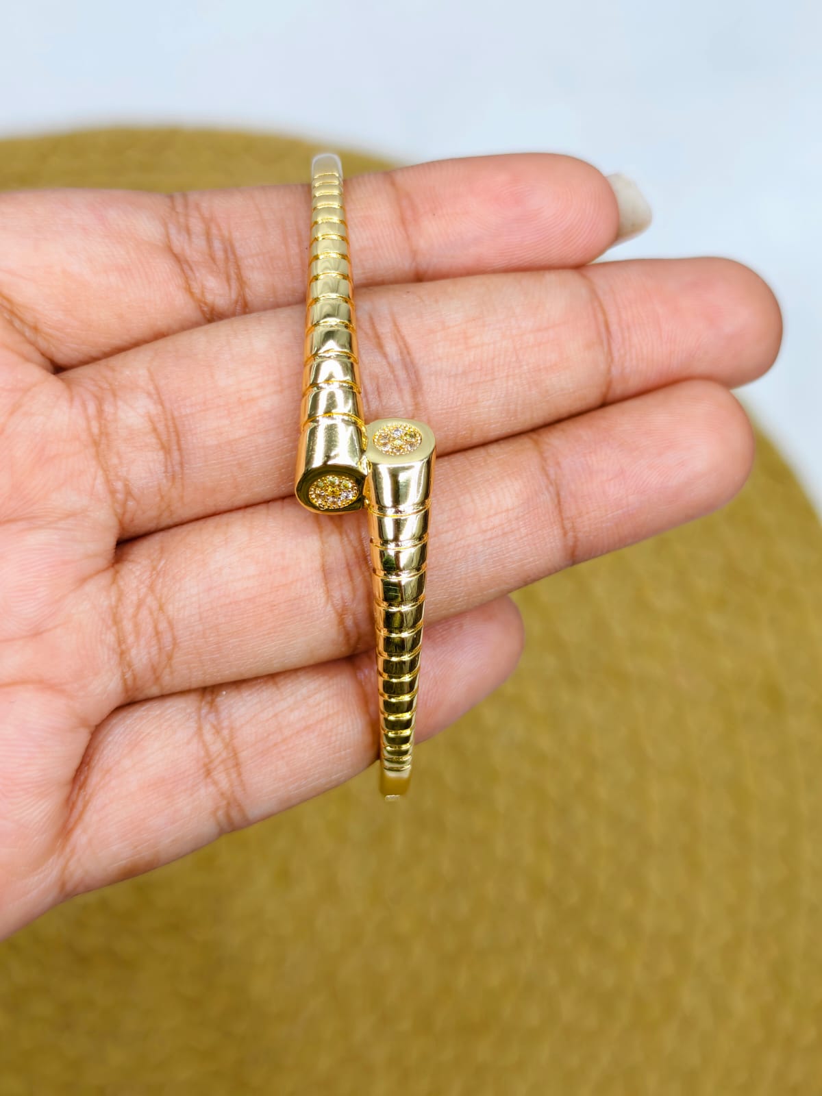 Elegant Crystal Chain Bracelet