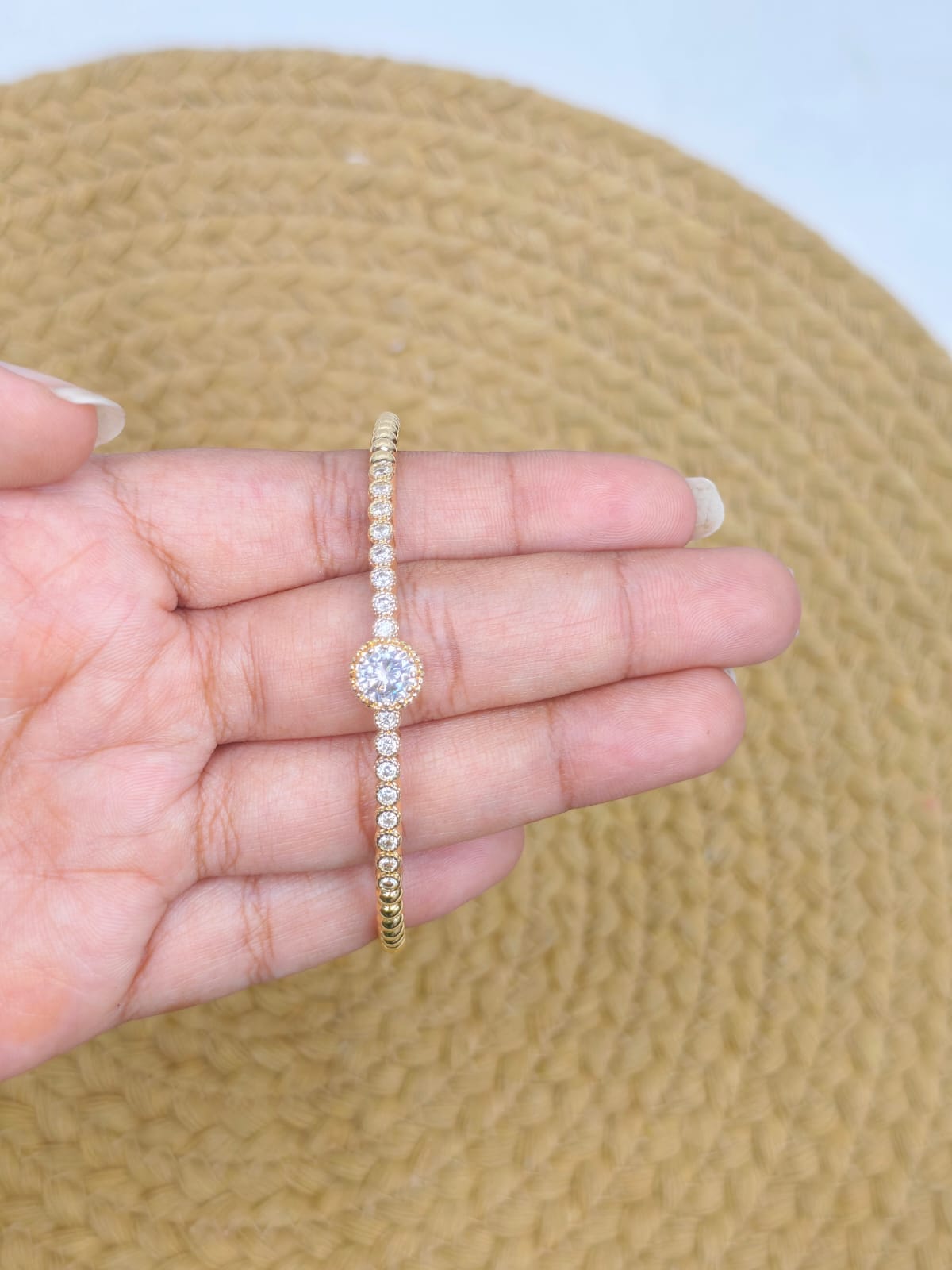 Elegant Crystal Chain Bracelet
