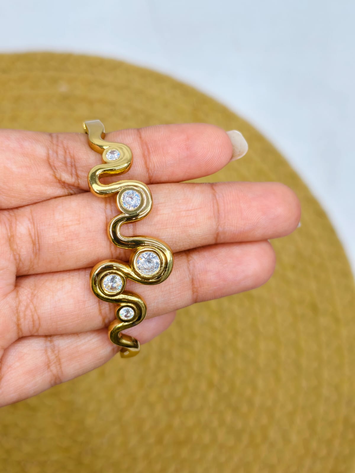 Elegant Crystal Chain Bracelet