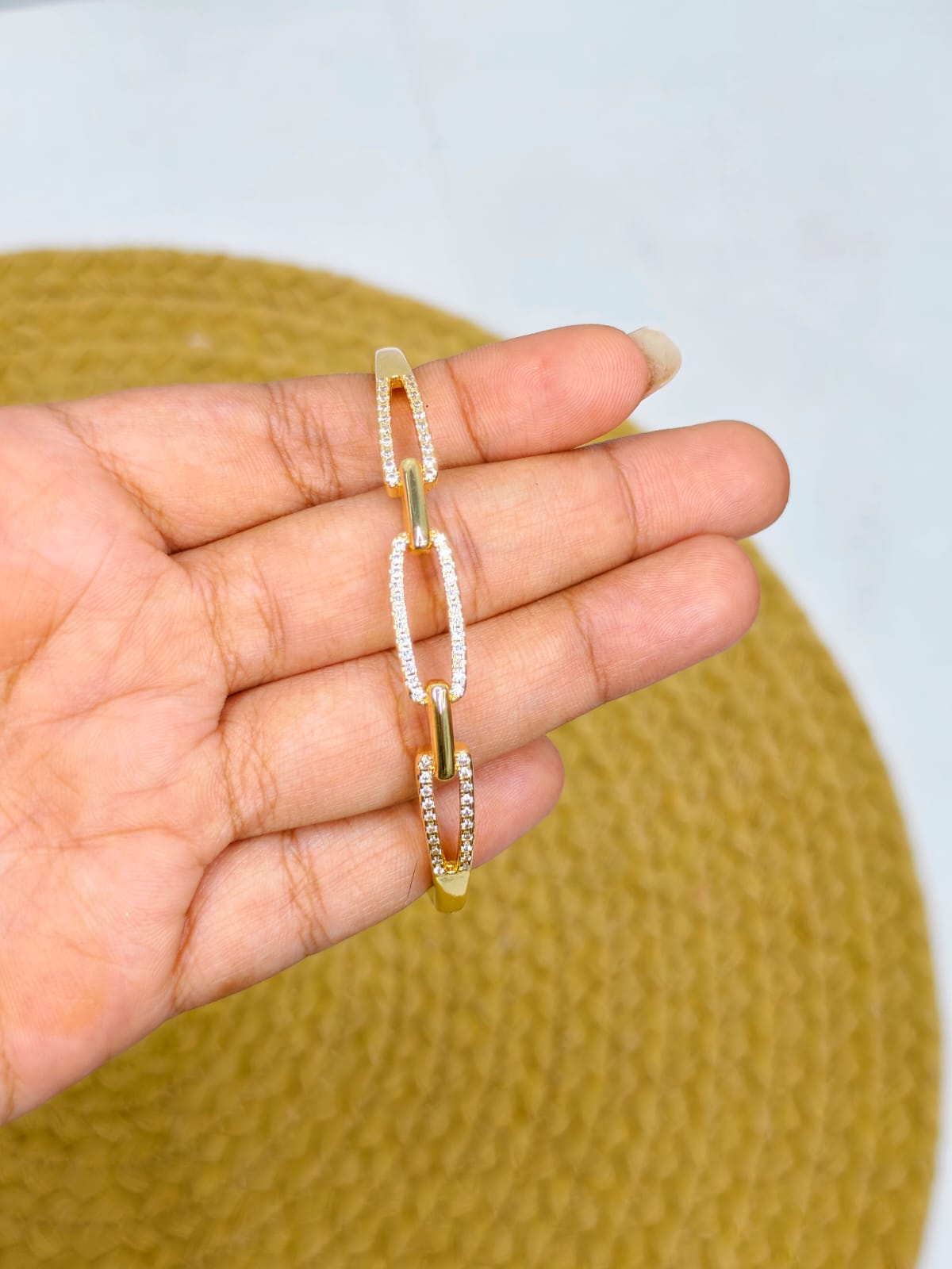 Elegant Crystal Chain Bracelet