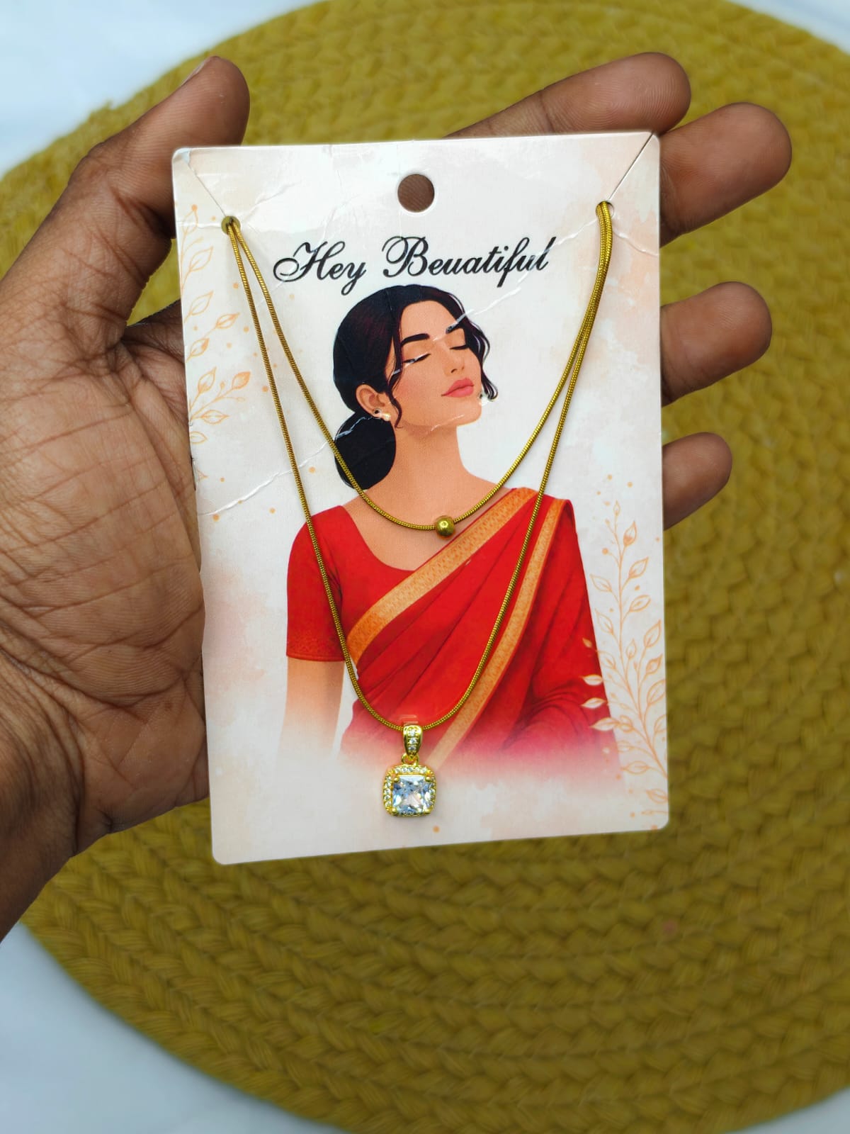 ✨ Elegant Square Pendant Chain