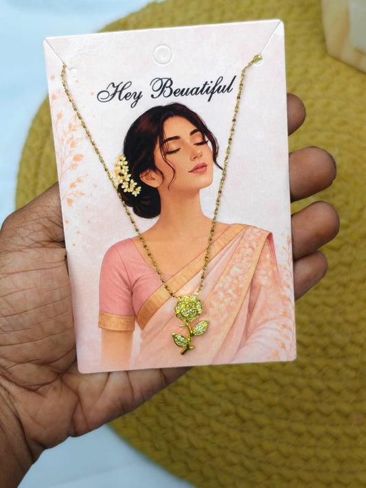 ✨ Elegant Square Pendant Chain