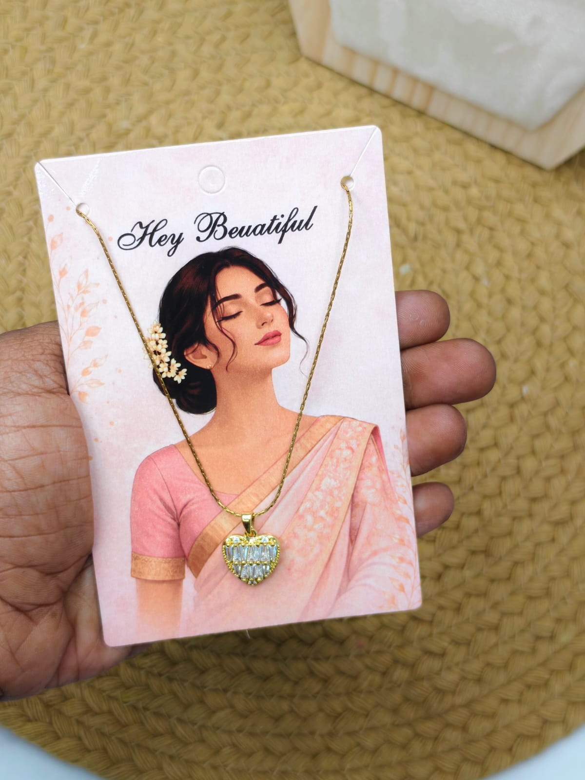 ✨ Elegant Square Pendant Chain
