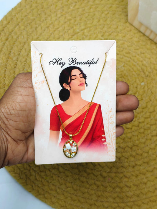 ✨ Elegant Square Pendant Chain