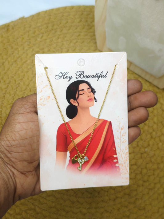 ✨ Elegant Square Pendant Chain