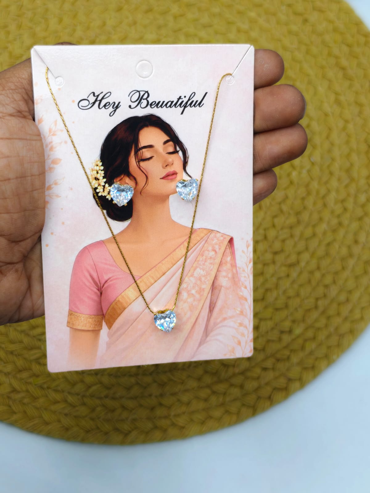 ✨ Elegant Square Pendant Chain
