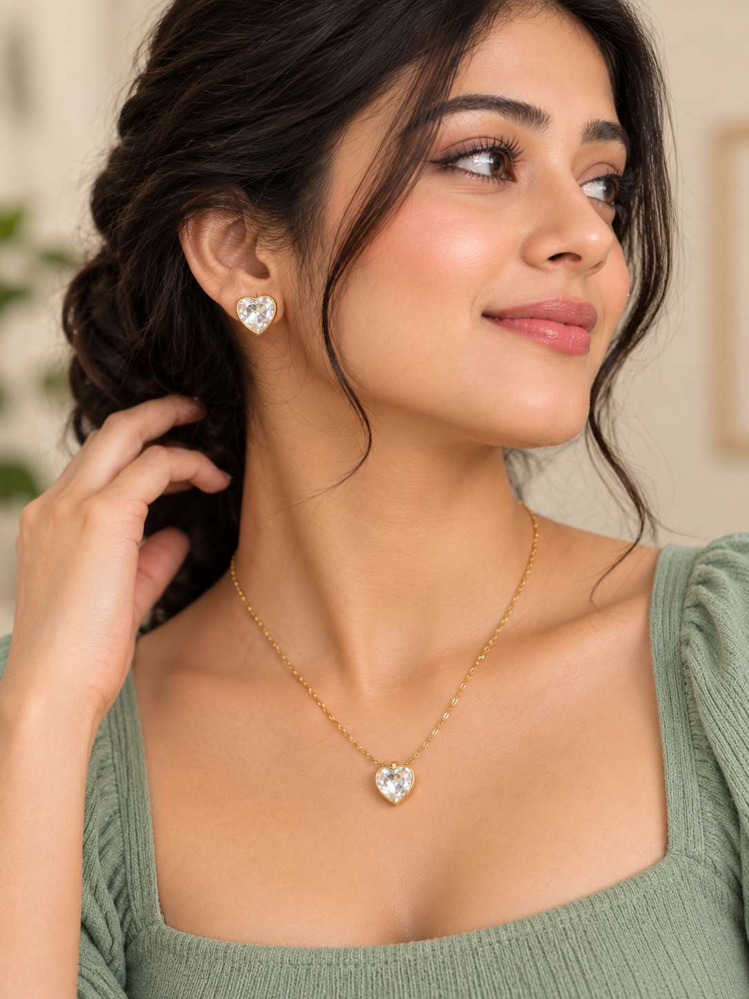 ✨ Elegant Square Pendant Chain