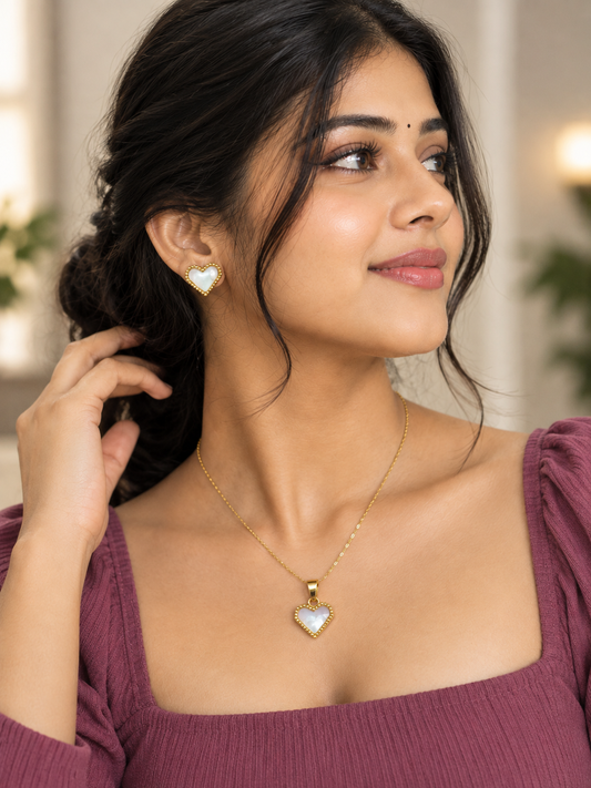 ✨ Elegant Square Pendant Chain